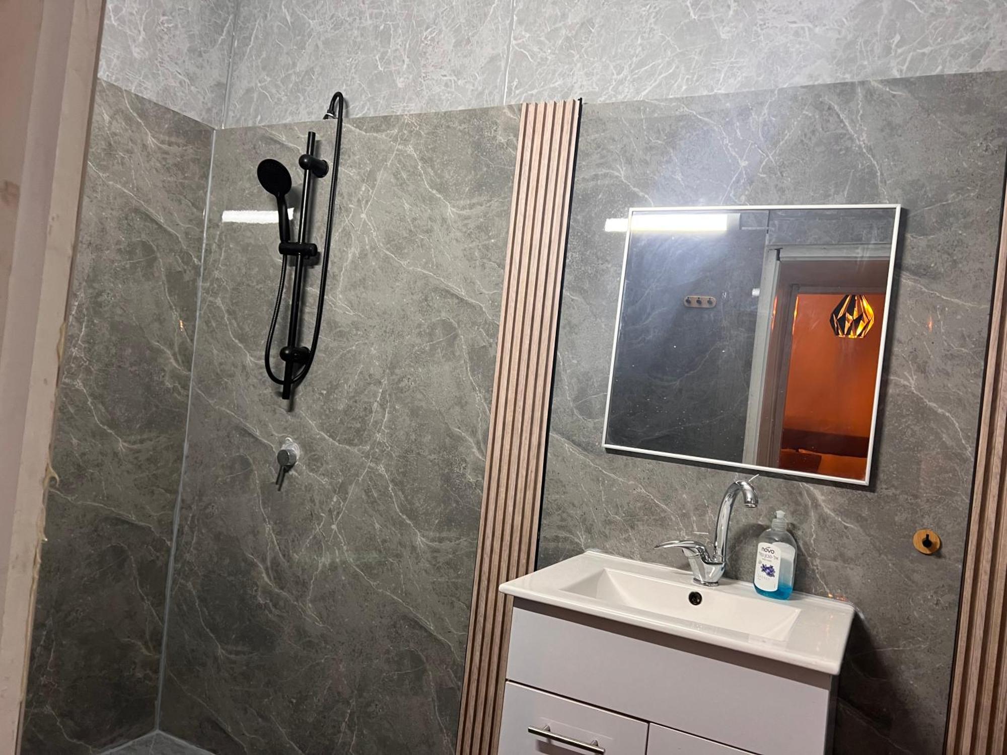 Duke Of The Dead Sea By Crown Apartment เนเว โซฮาร์ ภายนอก รูปภาพ